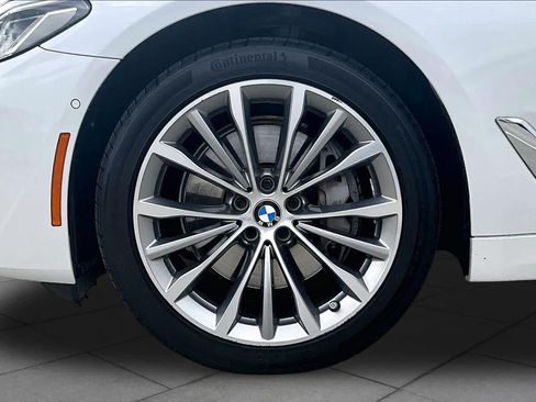 Used 2021 BMW 540i w/ Premium Package RWD image 10