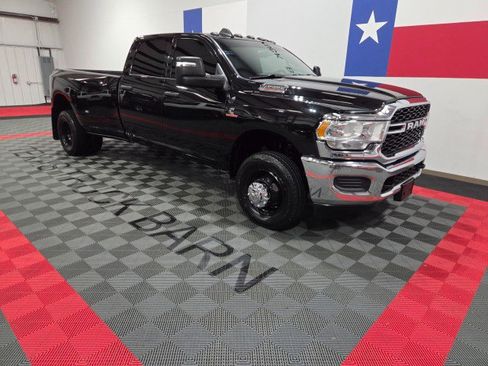 Used 2024 RAM 3500 Tradesman w/ Chrome Appearance Group AWD/4WD image 14