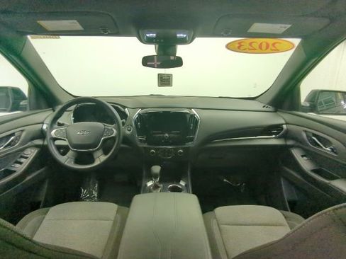 Used 2023 Chevrolet Traverse LT w/ Midnight/Sport Edition image 21