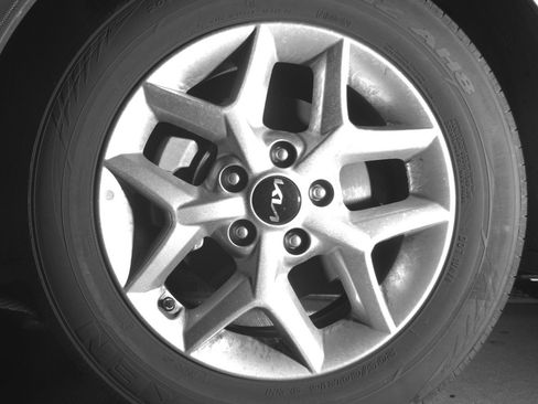 Used 2025 Kia Soul LX w/ LX Technology Package image 12