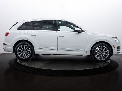 Used 2019 Audi Q7 2.0T Premium Plus w/ Premium Plus Package image 3