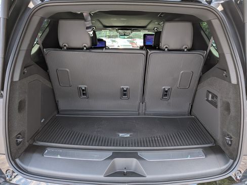 New 2026 Cadillac Escalade Sport w/ LPO, ONYX Package AWD/4WD image 18