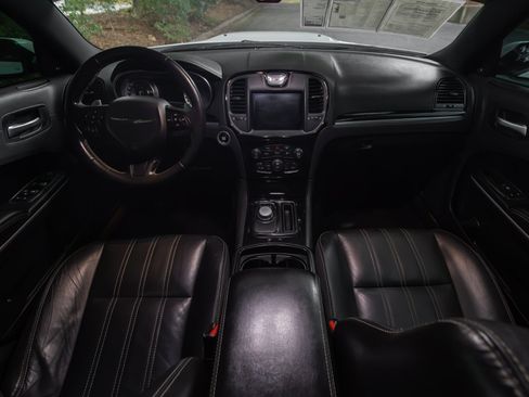 Used 2021 Chrysler 300 S w/ S Model Appearance Package RWD image 5