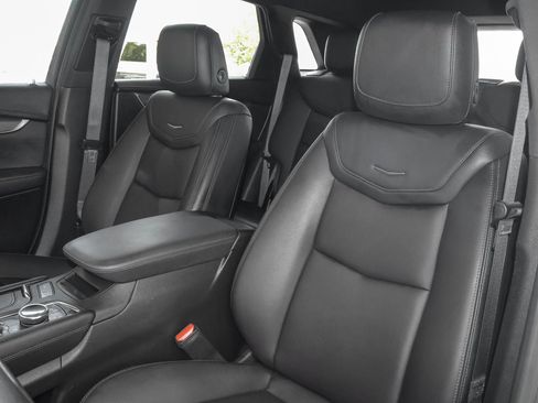 Used 2023 Cadillac XT5 Luxury FWD image 23