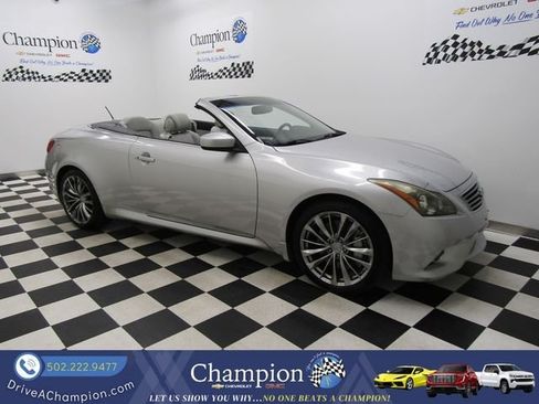 Used 2011 INFINITI G37 Convertible w/ Premium Pkg RWD image 2