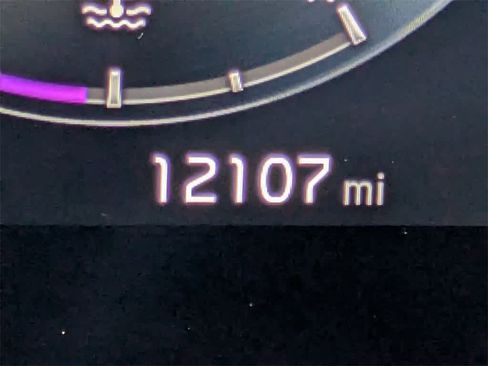 Used 2024 Kia Sportage SX image 37