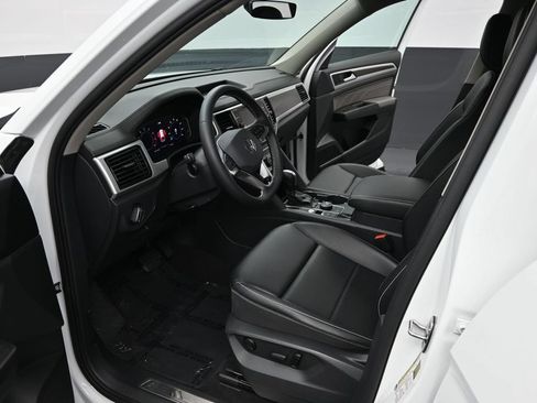 Used 2023 Volkswagen Atlas SE w/ Panoramic Sunroof Package AWD/4WD image 26