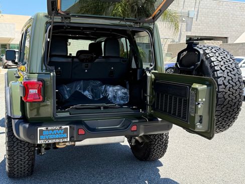 Used 2023 Jeep Wrangler Unlimited Rubicon 392 w/ Xtreme Recon 35" Tire Package AWD/4WD image 17