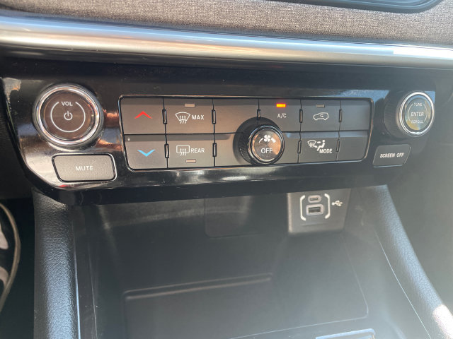 Used 2022 Jeep Compass Latitude w/ Sun and Sound Group AWD/4WD image 34