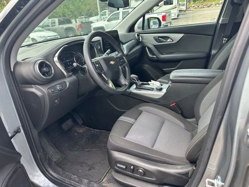 Used 2024 Chevrolet Blazer LT FWD image 10