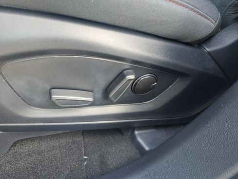 Used 2025 Ford Explorer Active AWD/4WD image 21