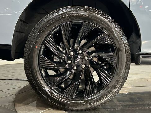 New 2026 Lincoln Navigator L Reserve AWD/4WD image 23