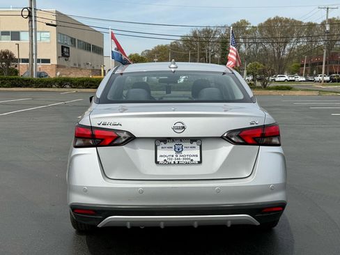 Used 2020 Nissan Versa SV FWD image 5