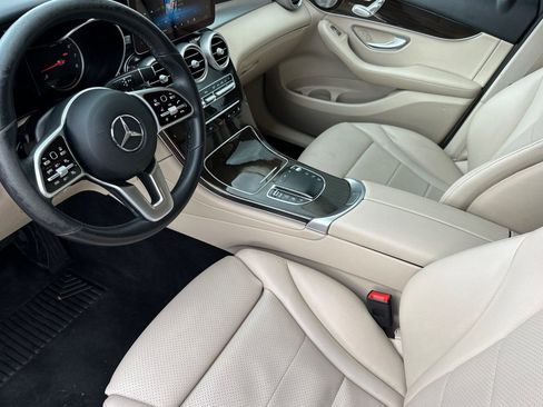 Used 2021 Mercedes-Benz GLC 300 4MATIC image 9