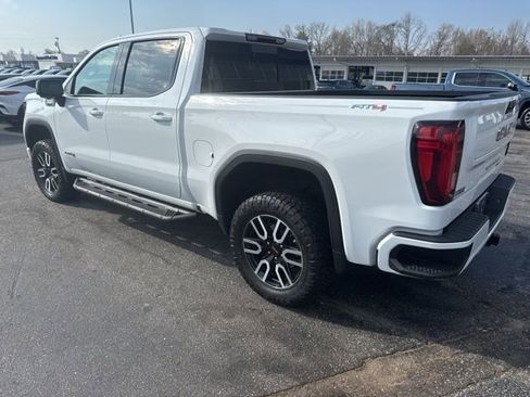 Used 2022 GMC Sierra 1500 AT4 w/ AT4 Preferred Package image 8