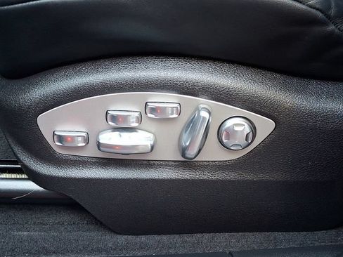 Certified 2024 Porsche Macan GTS AWD/4WD image 17