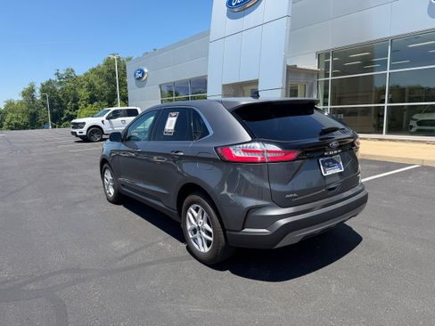 Certified 2024 Ford Edge SEL w/ Convenience Package AWD/4WD image 8