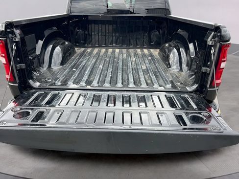 Used 2025 RAM 1500 Big Horn AWD/4WD image 7