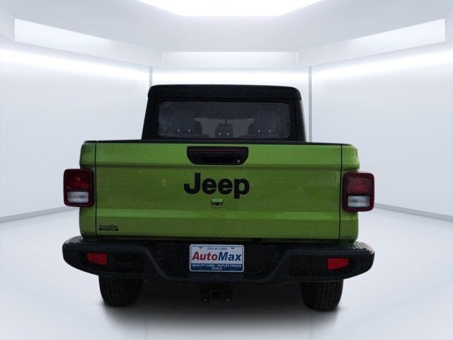 Used 2025 Jeep Gladiator Sport AWD/4WD image 4