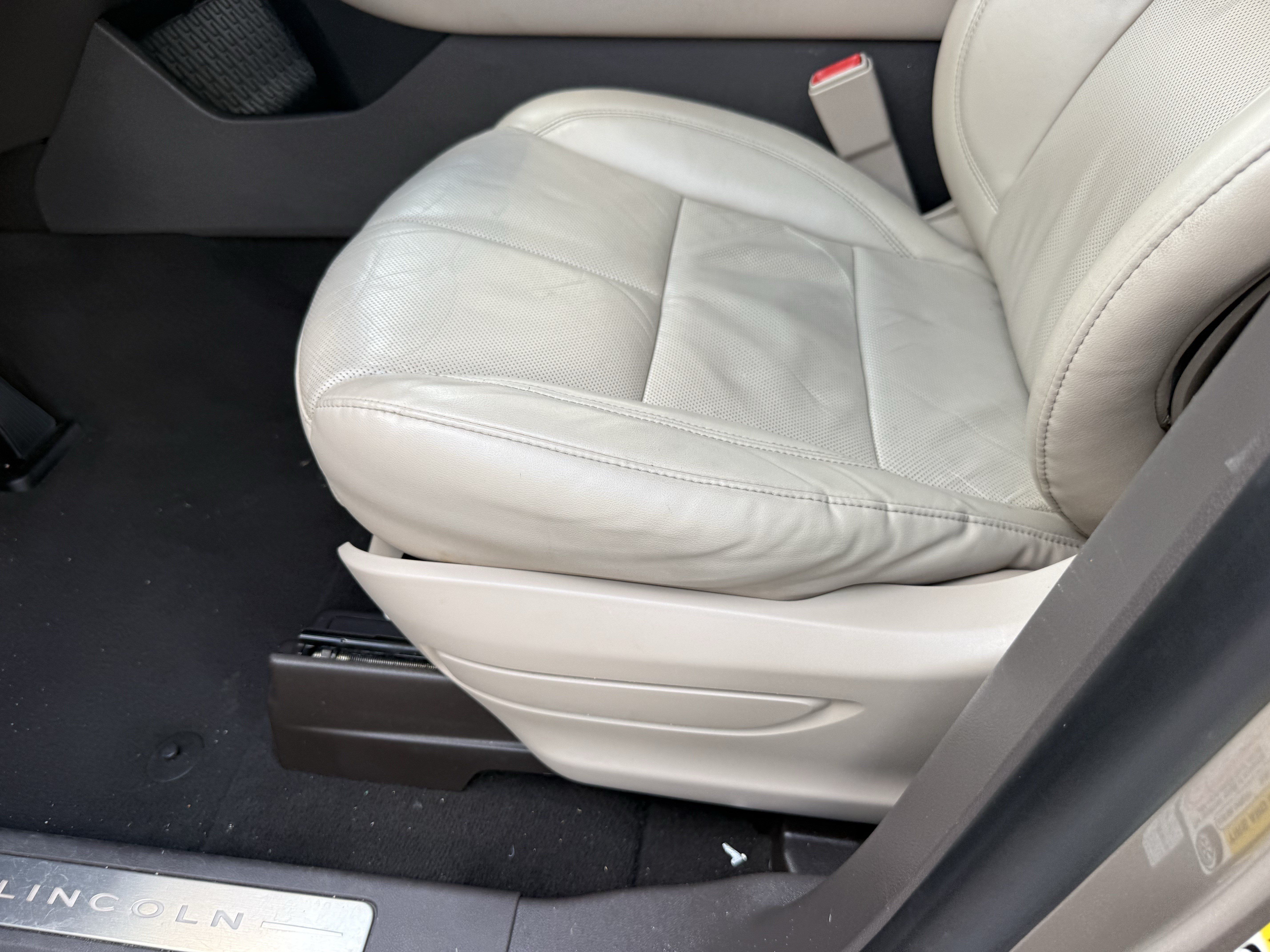 Used 2020 Lincoln Aviator Reserve w/ Equipment Group 201A AWD/4WD image 28