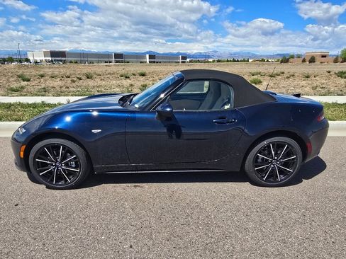 New 2026 MAZDA MX-5 Miata Grand Touring RWD image 2