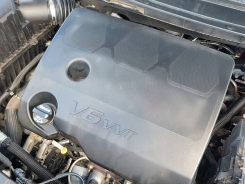 Used 2019 Chevrolet Traverse LT w/ LPO, Floor Liner Package AWD/4WD image 51