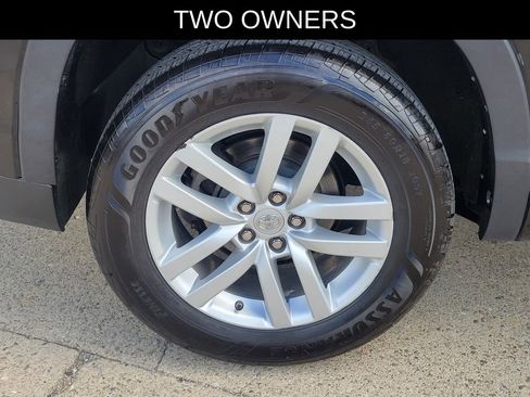 Used 2014 Toyota Highlander LE FWD image 5