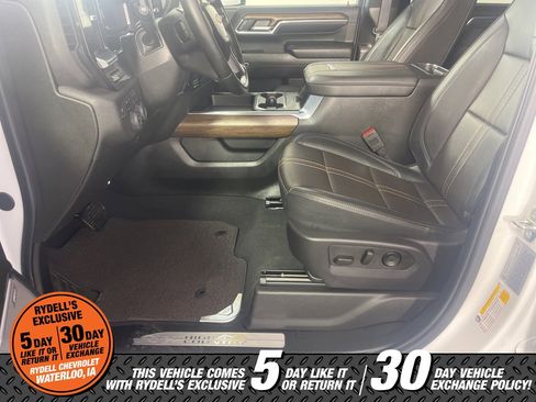 Used 2024 Chevrolet Silverado 2500 High Country w/ High Country Premium Package image 16