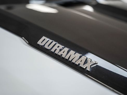 Used 2024 Chevrolet Silverado 1500 ZR2 image 11