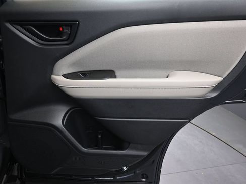 New 2026 Subaru Forester AWD/4WD image 14