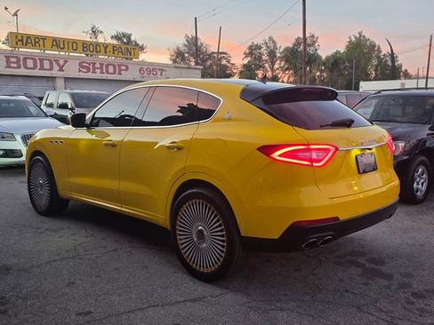 Used 2017 Maserati Levante image 8