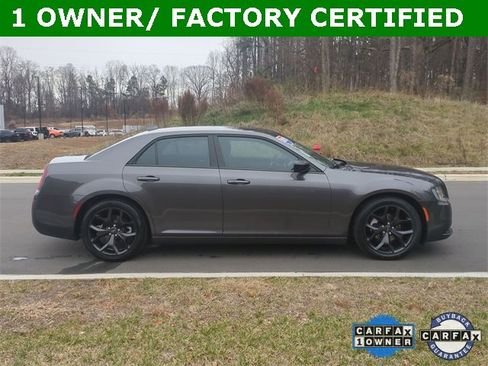 Used 2021 Chrysler 300 Touring w/ Sport Appearance Package image 16