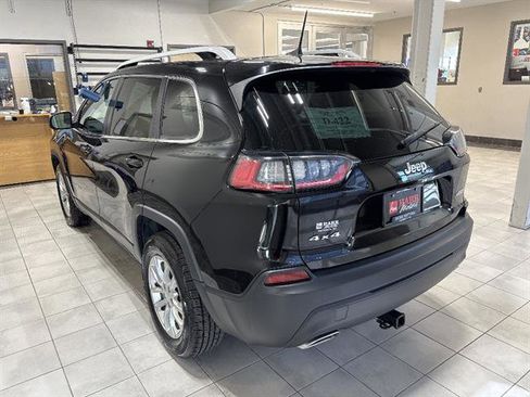 Used 2019 Jeep Cherokee Latitude w/ Popular Appearance Group AWD/4WD image 2