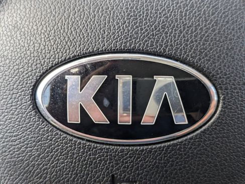 Used 2021 Kia Sorento LX AWD/4WD image 30