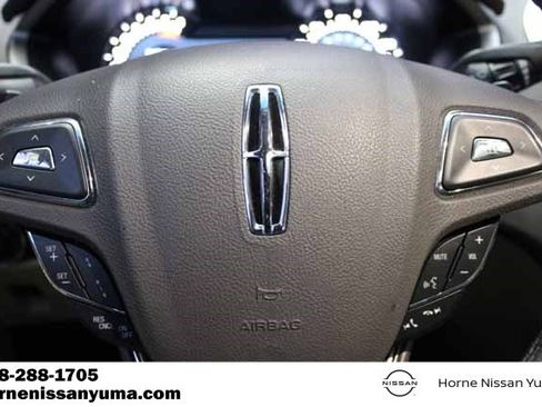 Used 2014 Lincoln MKZ FWD image 9