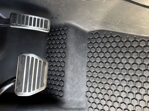 Used 2023 Land Rover Defender 110 V8 image 17