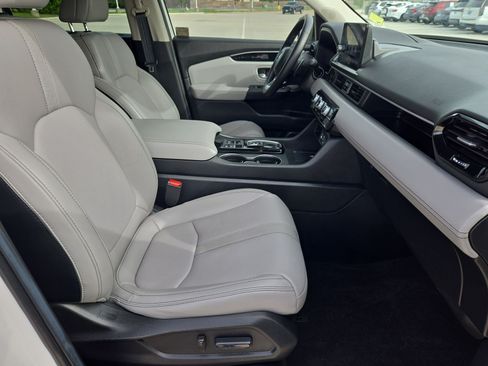 Certified 2025 Honda Pilot EX-L image 30