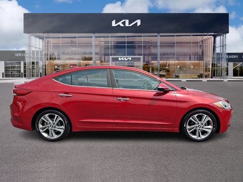 Used 2017 Hyundai Elantra Limited FWD image 7