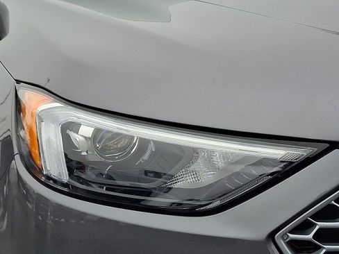 Certified 2023 Ford Edge SEL image 9