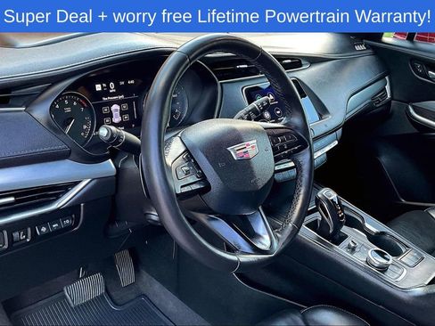 Used 2019 Cadillac XT4 Premium Luxury image 17