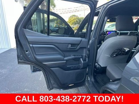 Used 2025 Toyota 4Runner TRD Off-Road AWD/4WD image 9