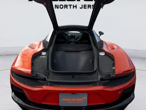 Used 2023 McLaren GT RWD image 30
