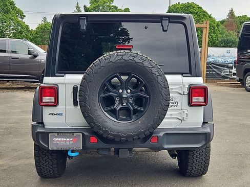 Used 2024 Jeep Wrangler Unlimited AWD/4WD image 6
