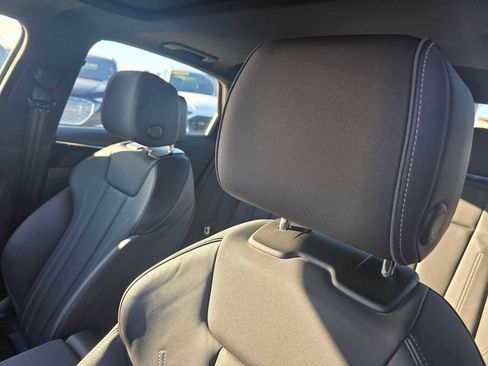 Used 2023 Audi A4 2.0T Premium w/ Convenience Package image 24
