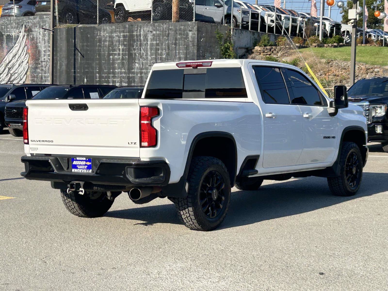 Used 2025 Chevrolet Silverado 2500 LTZ w/ LTZ Plus Package AWD/4WD image 7