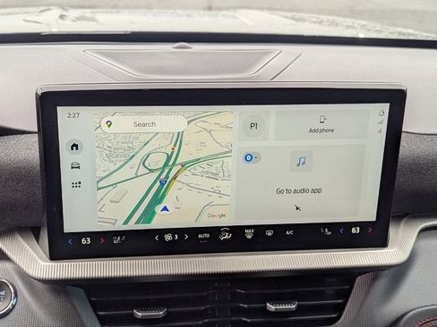 Used 2025 Ford Explorer ST-Line w/ ST-Line Street Pack image 14