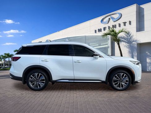 Used 2026 INFINITI QX60 Luxe w/ Cargo Package FWD image 8