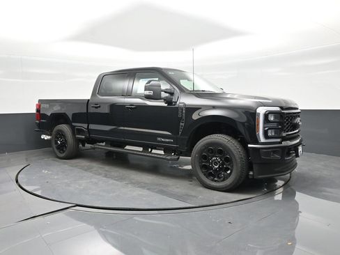 New 2026 Ford F250 Lariat w/ Black Appearance Package image 11