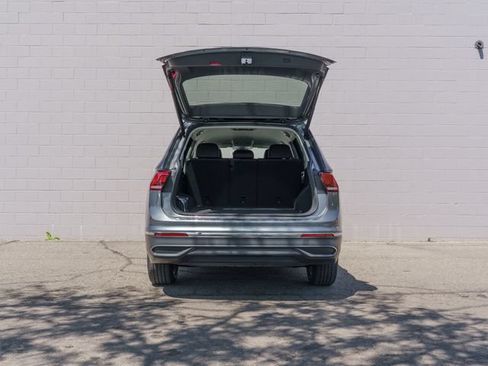 Used 2024 Volkswagen Tiguan SE AWD/4WD image 14