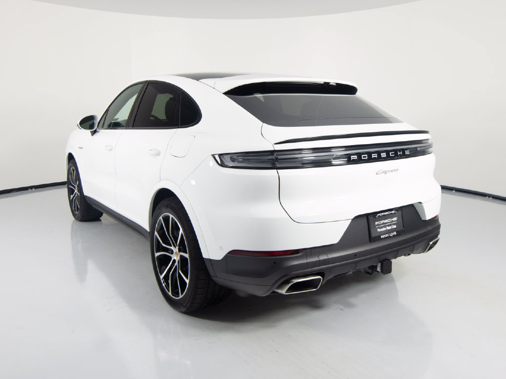 Certified 2026 Porsche Cayenne E-Hybrid Coupe AWD/4WD image 3